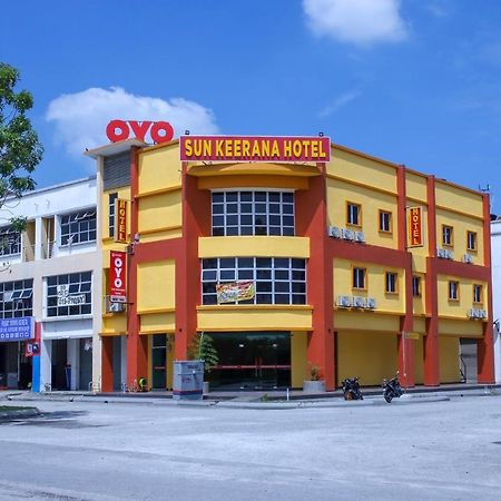 Oyo 89387 Sun Keerana Hotel Klang Eksteriør bilde