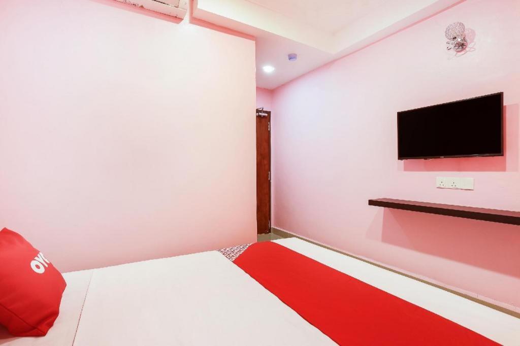Oyo 89387 Sun Keerana Hotel Klang Eksteriør bilde