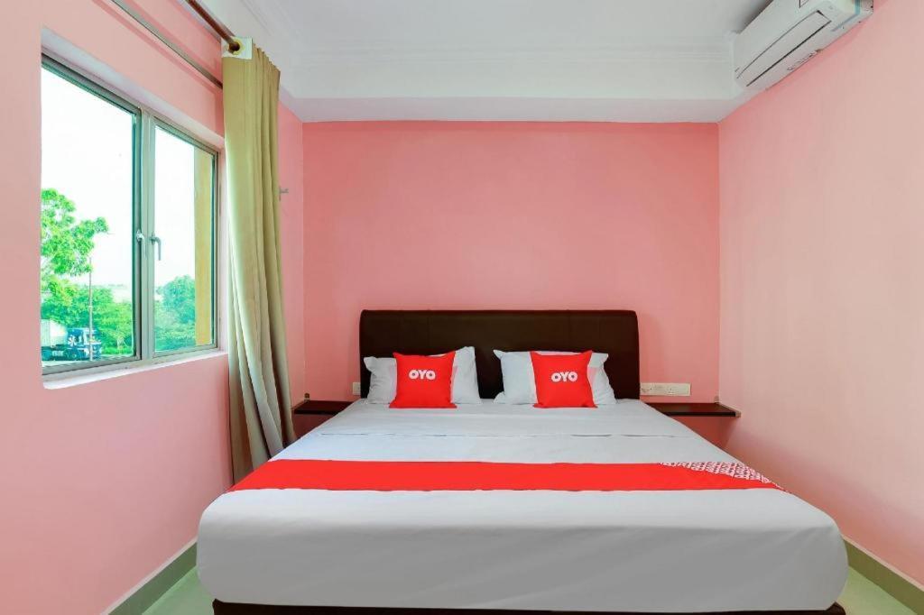 Oyo 89387 Sun Keerana Hotel Klang Eksteriør bilde
