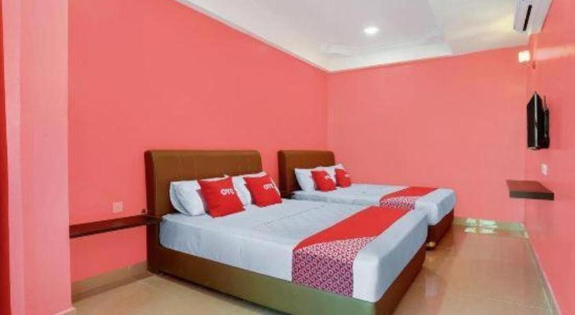 Oyo 89387 Sun Keerana Hotel Klang Eksteriør bilde