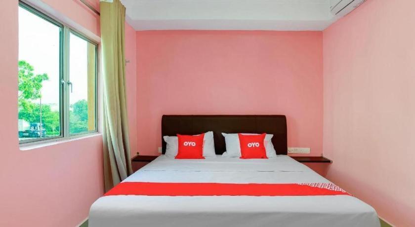 Oyo 89387 Sun Keerana Hotel Klang Eksteriør bilde