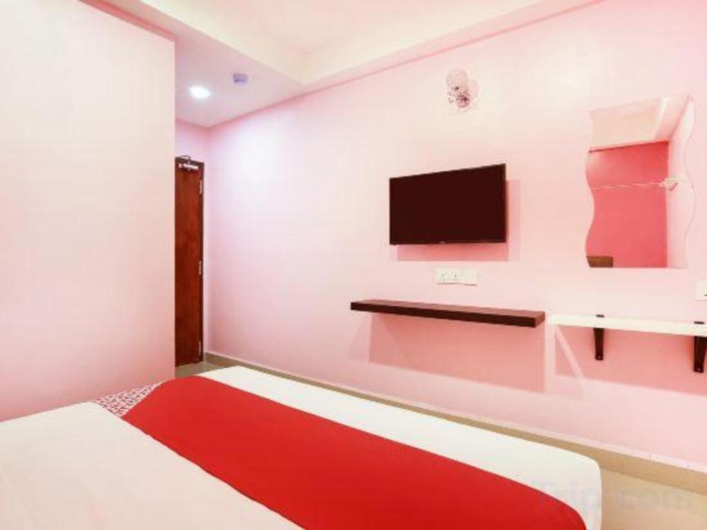 Oyo 89387 Sun Keerana Hotel Klang Eksteriør bilde