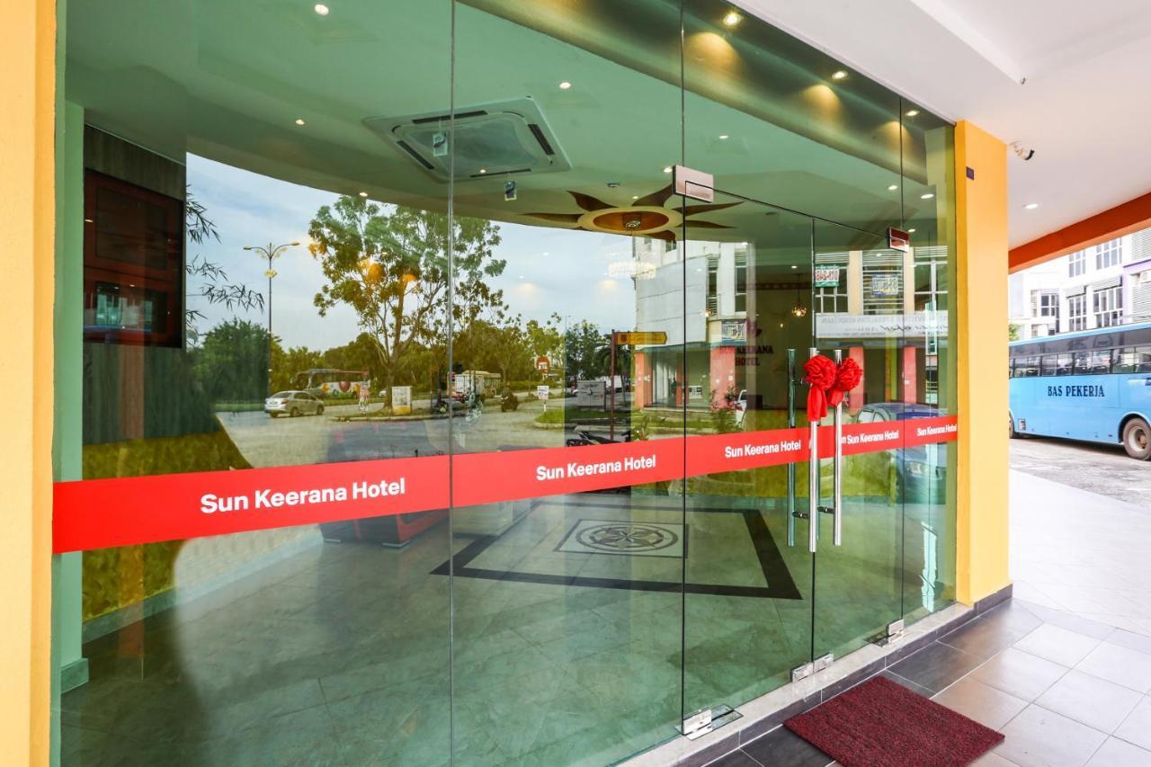 Oyo 89387 Sun Keerana Hotel Klang Eksteriør bilde